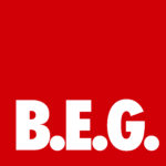 Logo B.E.G. blanc sur fond rouge vif - Identité visuelle Logo B.E.G. avec lettres capitales blanches et points sur un fond rouge vif et minimaliste.